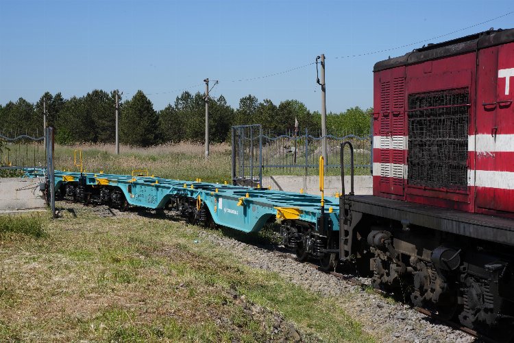 Konteyner vagonlar TCDD'ye teslim edildi -