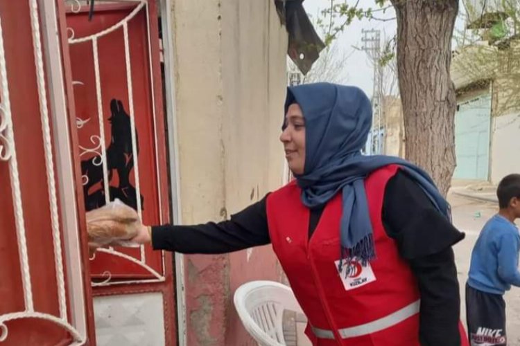 Kızılay gönüllülerinden, Ramazan pidesi -