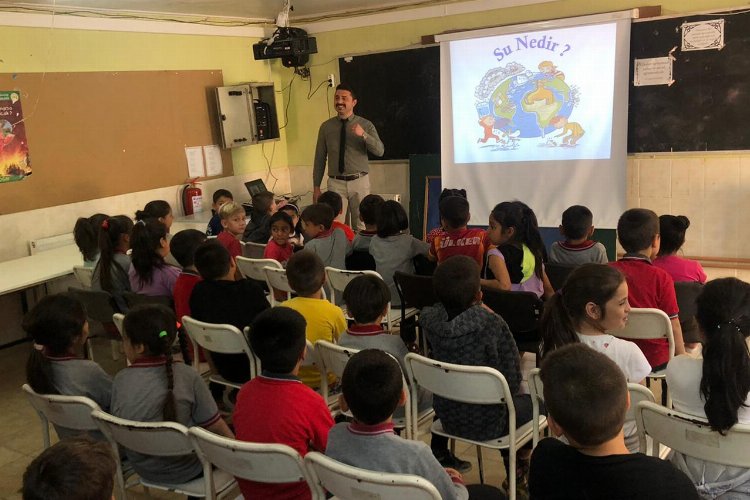 Manisa Ahmetli'de minik öğrencilere su bilinci -