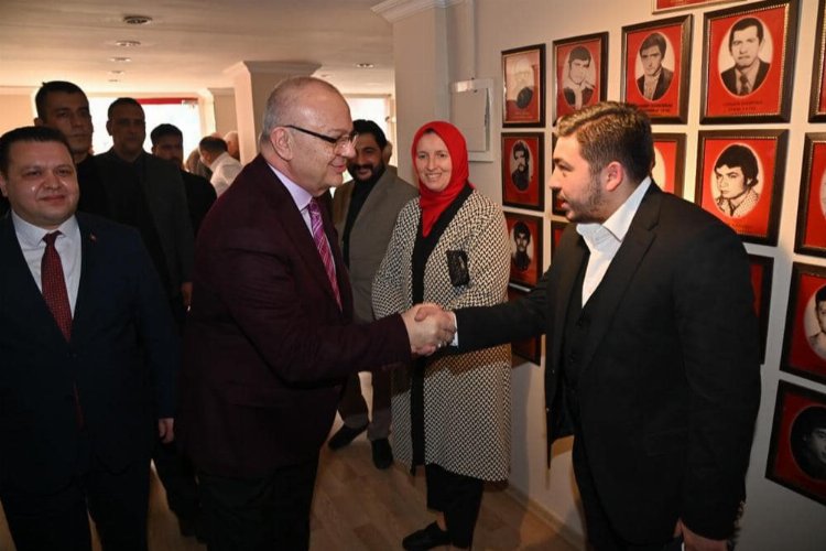 Manisa'da Başkan Ergün'den MHP'ye ziyaret -