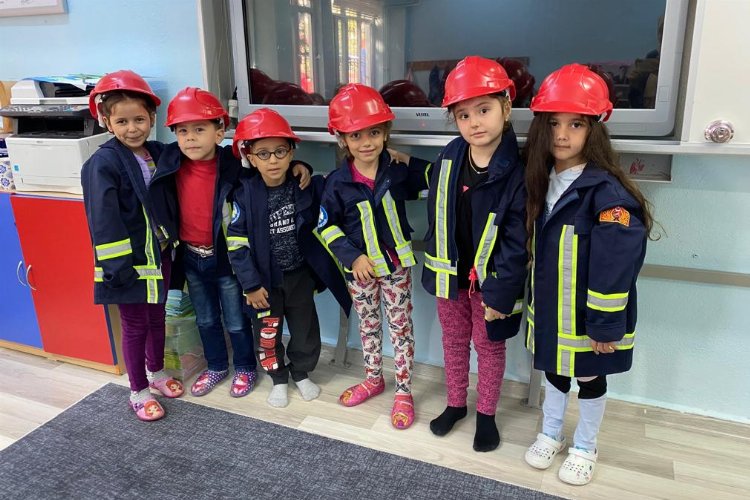 Manisa'da minik itfaiyeciler bilgilendirildi -