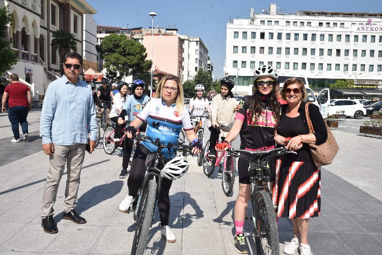 Manisa'da pedallar 'çevre'ye çevrildi -