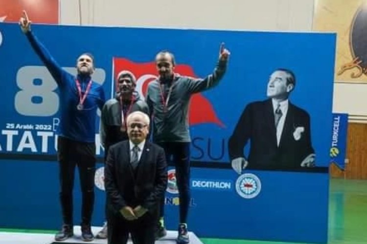 Manisalı atlet Büyük Atatürk Koşusu'nda yine zirvede -