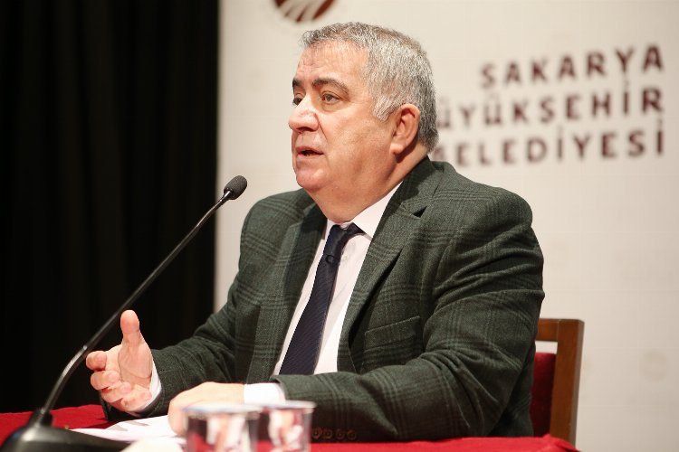 “Mehmet Akif, tek bir eserle gençlere doğru istikameti çizdi” -
