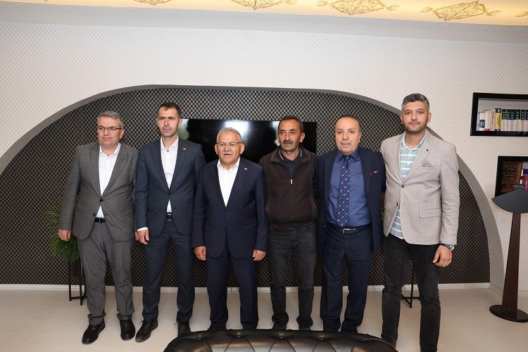 Memduh Büyükkılıç'tan Pınarbaşı'na ziyaret -