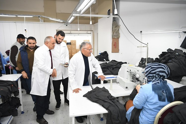 Memduh Büyükkılıç'tan Yahyalı mesaisi -