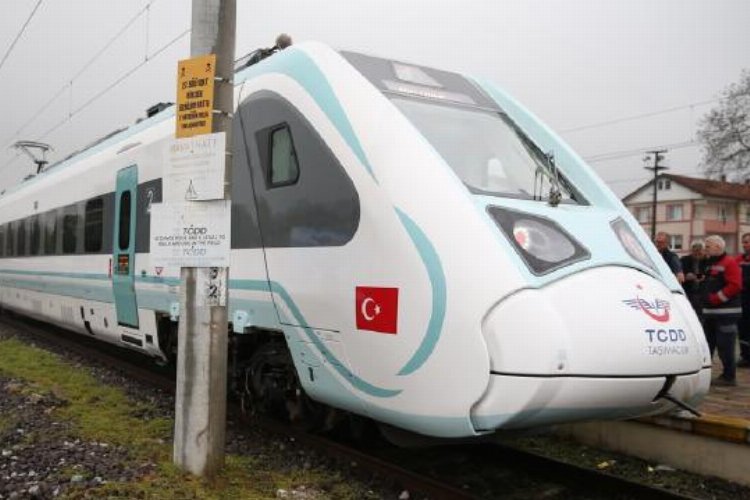 Milli elektrikli tren yolculu sefere başlıyor -