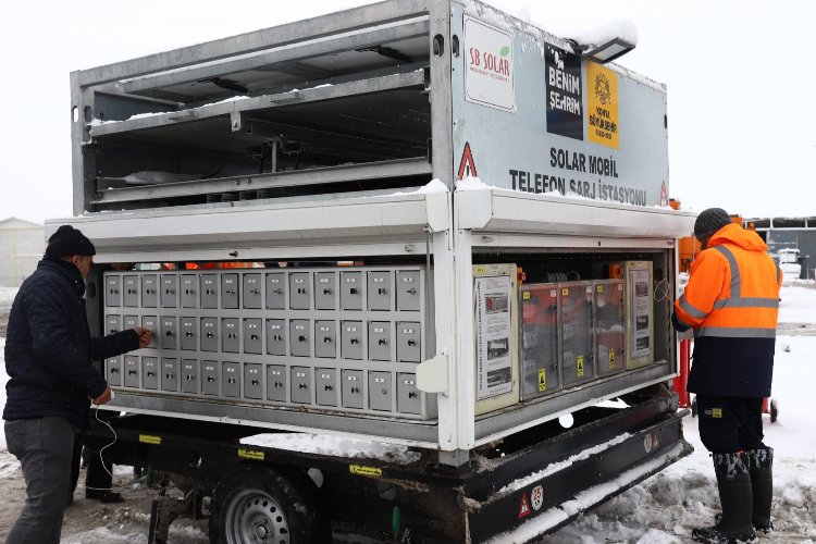 Mobil şarj istasyonları deprem bölgesinde -