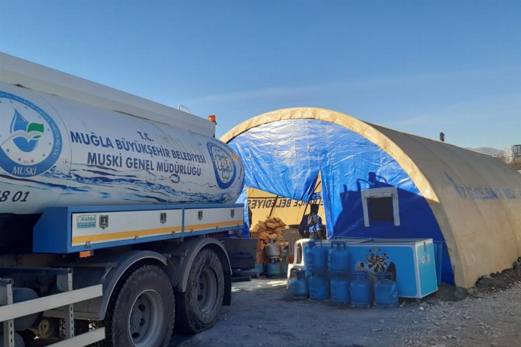 Muğla çadır kentlerin su ihtiyaçlarını karşılıyor -