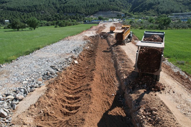 Muğla otogar yolunda çalışmalar devam ediyor -