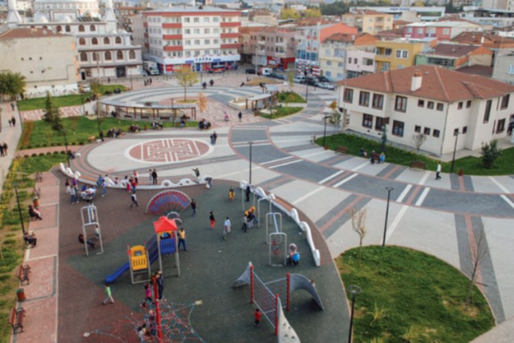 Muhtar Gümüşsoy: Başın düşerse dara, Bağlarbaşı muhtarını ara -