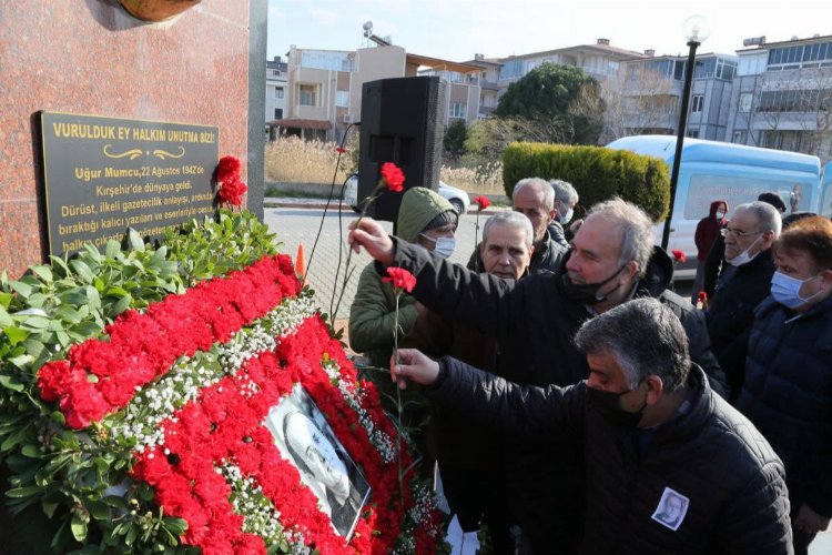 Mumcu Edremit'te iki ayrı törende anıldı -