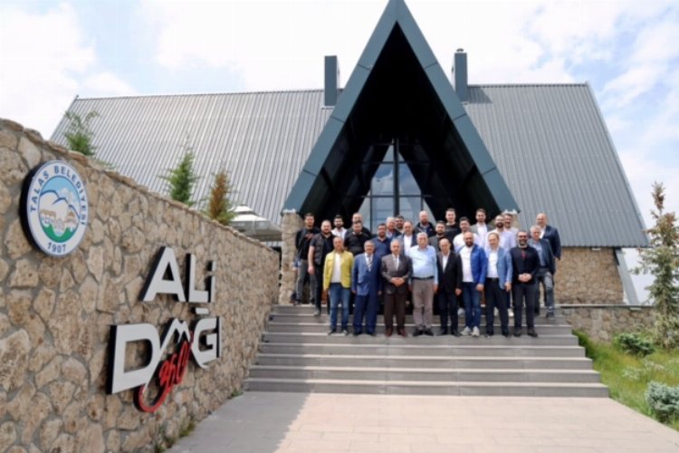Mustafa Yalçın'dan yoğun tempo -
