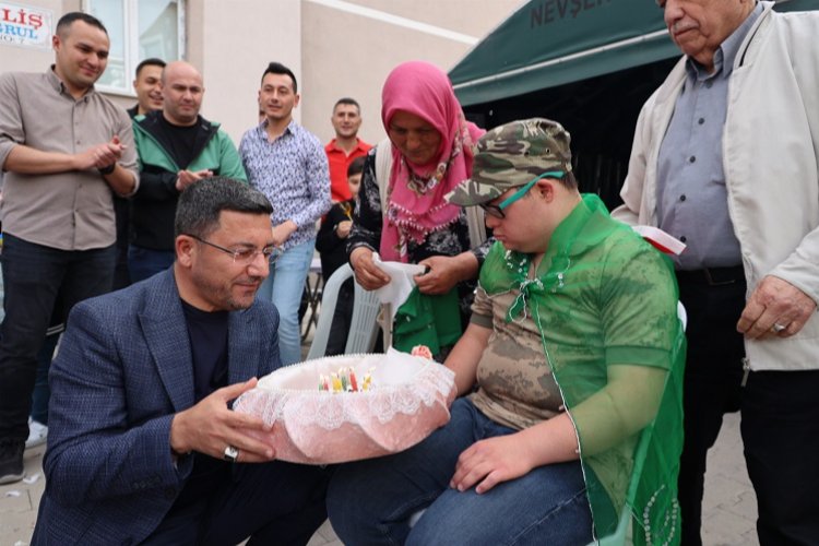 Nevşehir Belediyesi'nden Yusuf Tosun'a asker eğlencesi -