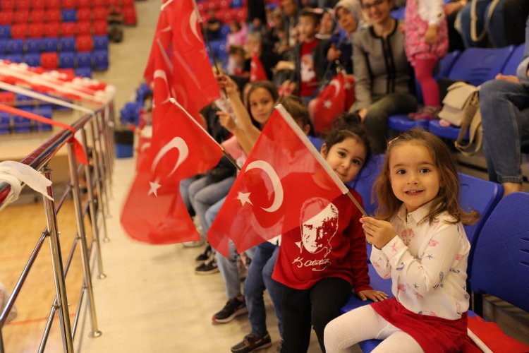 Niğde'de 19 Mayıs törenleri renkli geçti -