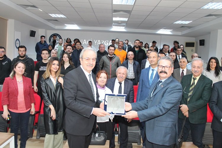 NNYÜ’de “Mehmet Akif Ersoy ve İstiklal Marşı” konferansı -