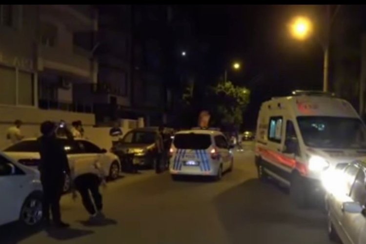 Omuz attı diye bıçakladı -