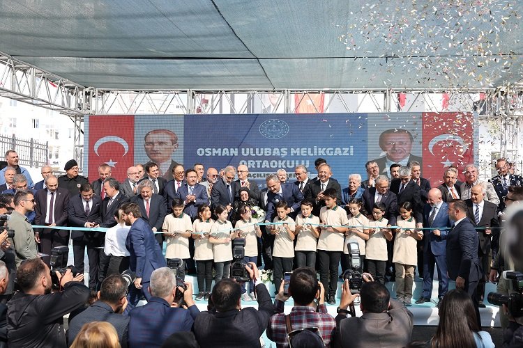 Osman Ulubaş Eğitim Kompleksi'ne görkemli açılış -