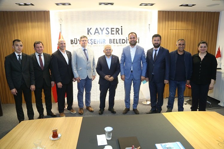 Özel sporculardan Memduh Büyükkılıç'a ziyaret -