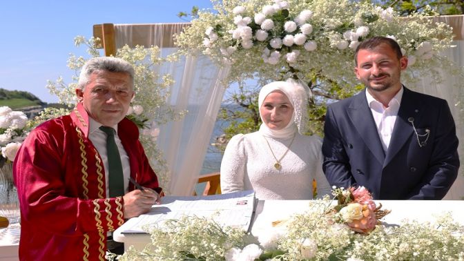 Özel Tarihte Çiftler Seyrekte Nikah Kıydı
