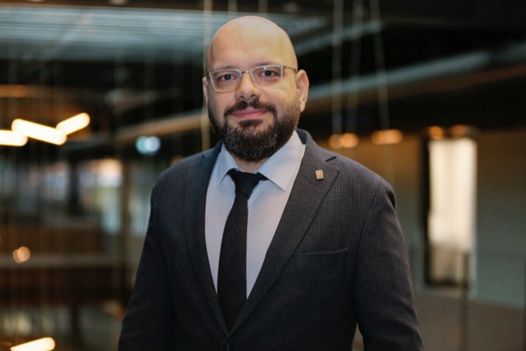 Prof. Dr. Evren Mutlugün'e teşvik ödülü -