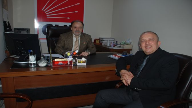 Prof.Dr. Kesemenli Dilovası CHP’yi Ziyaret Etti