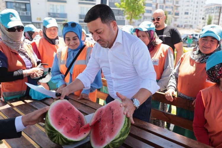 Rasim Arı mesai arkadaşlarını sahada ziyaret etti -
