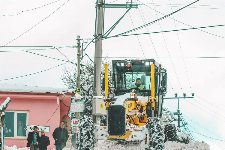 Sakarya'da 49 mahalle yolu ulaşıma açıldı -