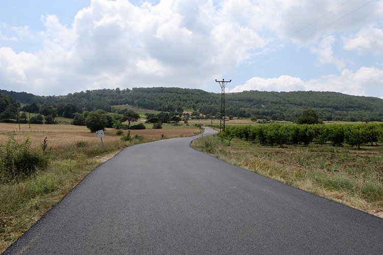 Sakarya Geyve’de 19 kilometrelik yol tamamlandı -