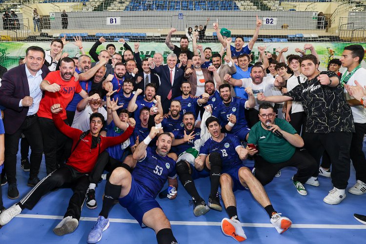 Sakarya hentbolde adını finale yazdırdı -