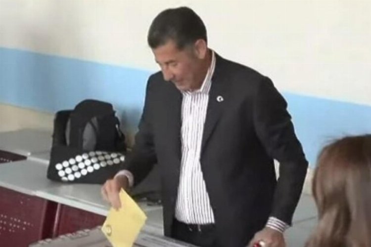 Sinan Oğan oyunu Ankara'da kullandı -