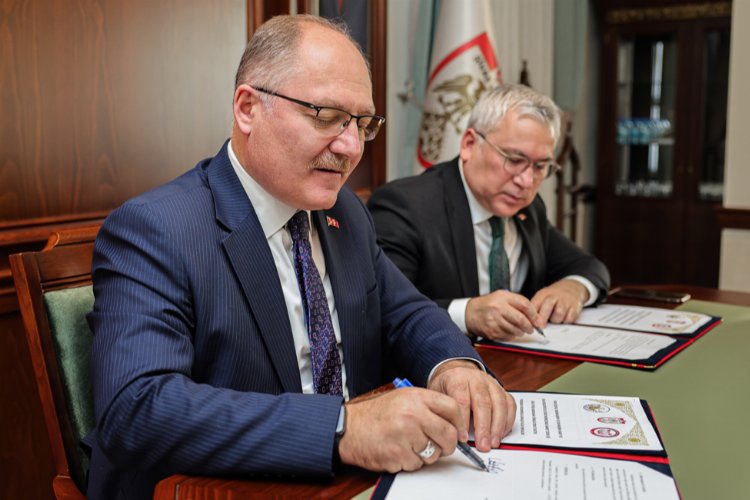 Sivas'ta 12 aileye konut desteği -