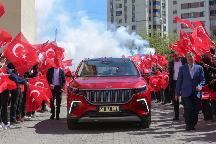 Sivas'ta Bilişim Lisesi'nde 'Togg' coşkusu -
