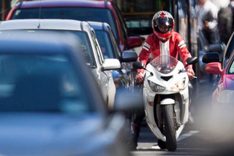 Taşıtlar azaldı, motosiklet arttı! -