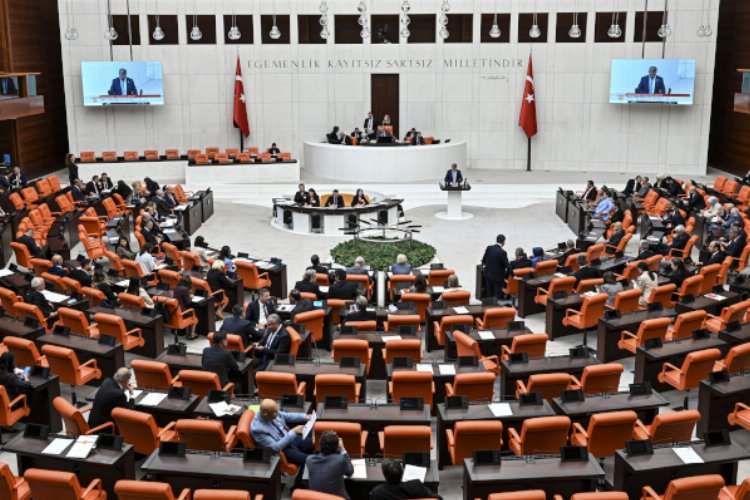 1,1 trilyon liralık ek bütçe kabul edildi -
