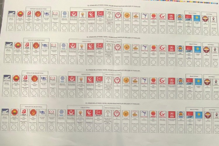 1 metrelik oy pusulaları basıma girdi -