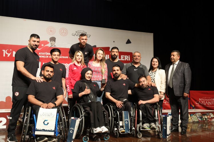 19 Mayıs turnuvalarında ödüller sahibini buldu -