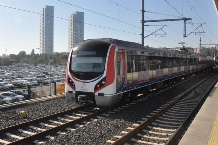 408 bin kişi trenlerle seyahat etti -