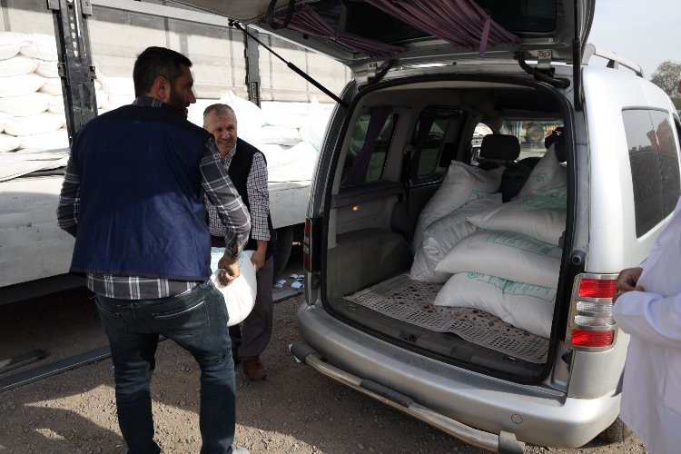 61 bin 885 arı kovanına şeker desteği -