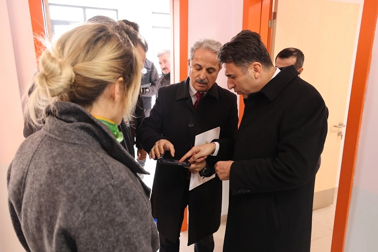 Vali Aygöl’den Eğitim Yatırımlarına Yakın Takip 