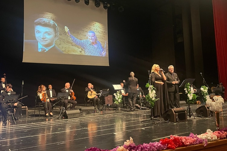 ‘Sanat Güneşi’ Zeki Müren, Bursa’da anıldı 