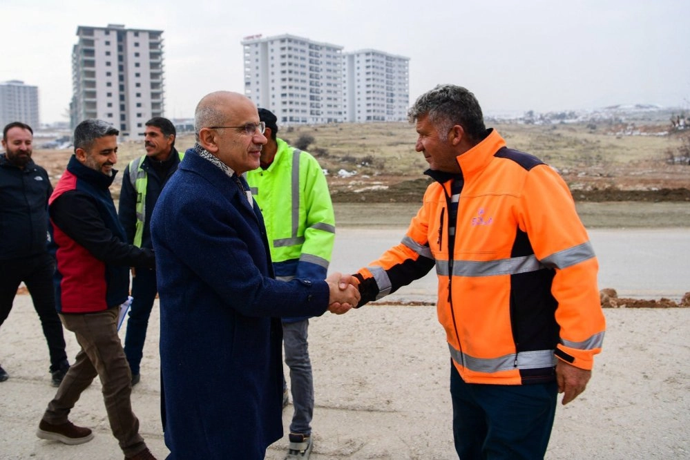 Malatya Büyükşehir'den yol çalışması 