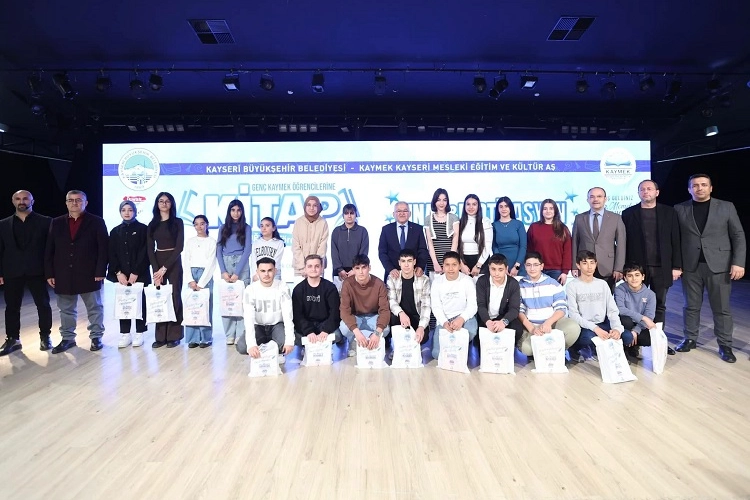 Kayseri Büyükşehir'den kitap desteği 