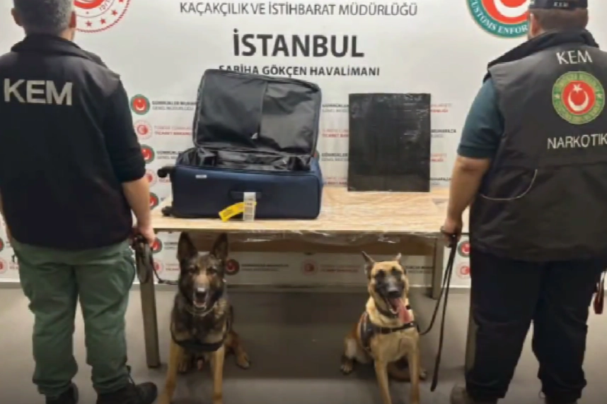 Gümrüklerde üç ayrı narkotik operasyonu! 
