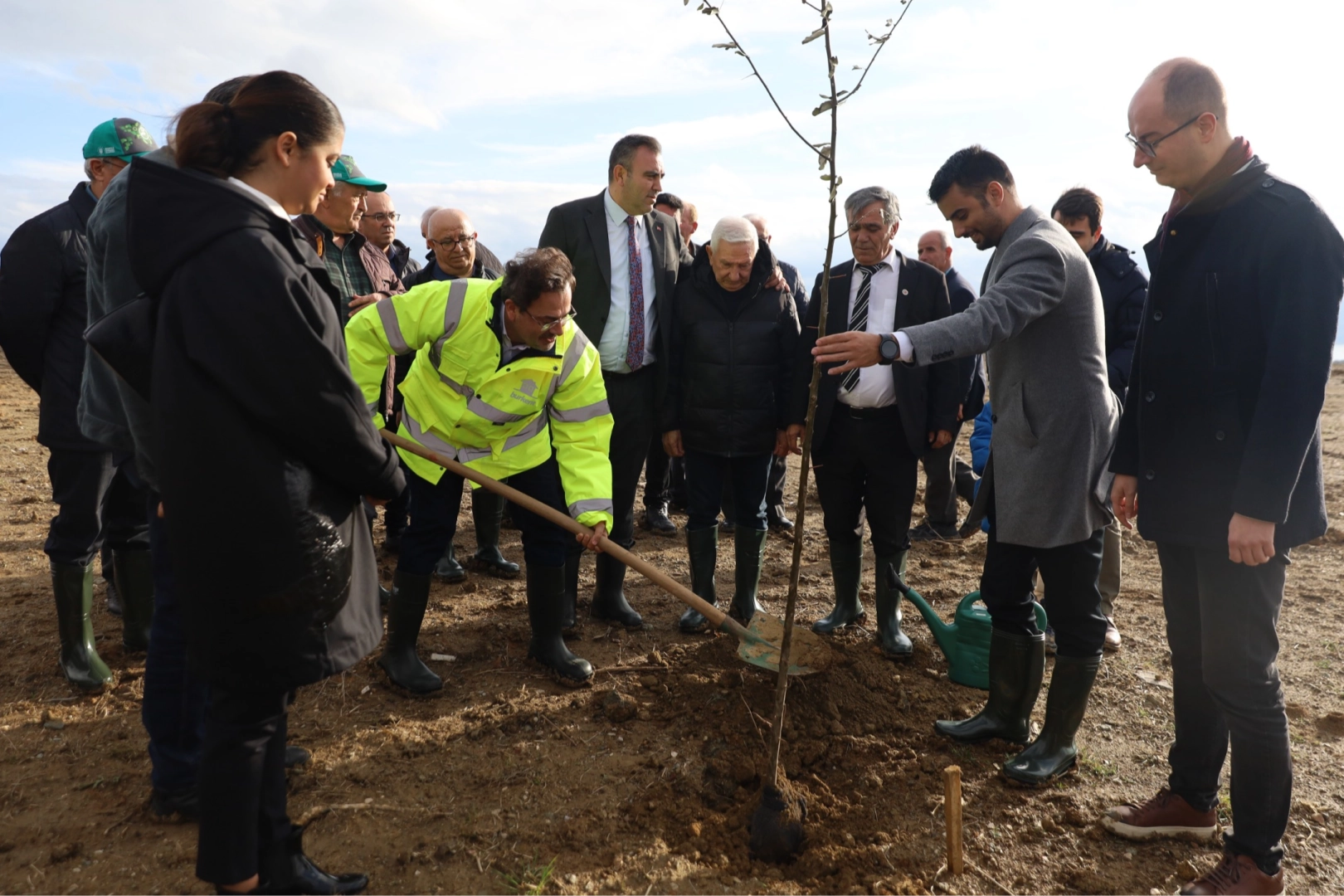Bursa Karacabey'de şehit Aybüke öğretmen anısına hatıra ormanı 