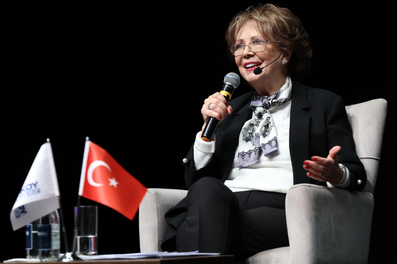 İstanbul Bakırköy'de “Eşitlik Yolunda 90 Yıl” Söyleşisi 