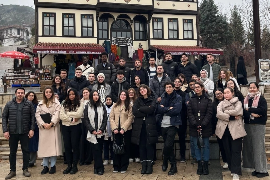 Türkiye’nin dört bir yanından genç güneyin tarihinde yolculuğa çıktı 