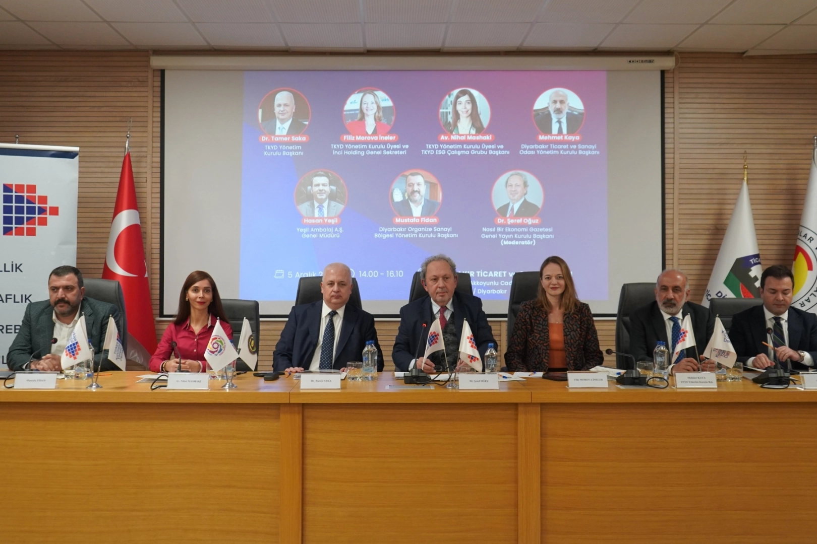 Anadolu Seminerleri Diyarbakır'da gerçekleşti 