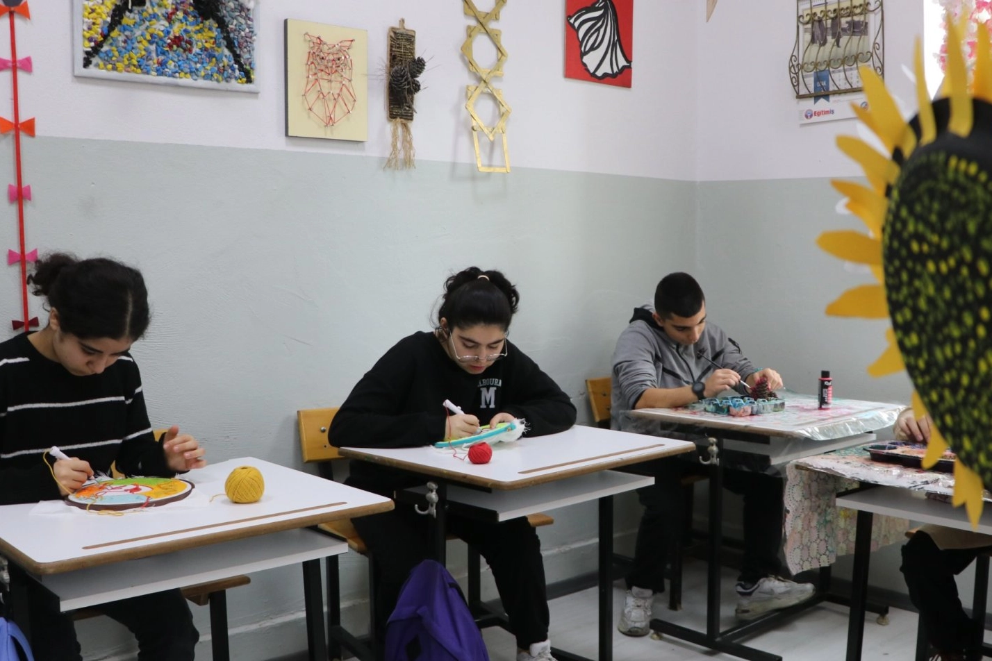 Tekirdağ'da atık malzemelere 'özel' dönüşüm 
