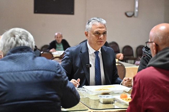 Muratpaşa’da dayanışma sofrası büyüyor 